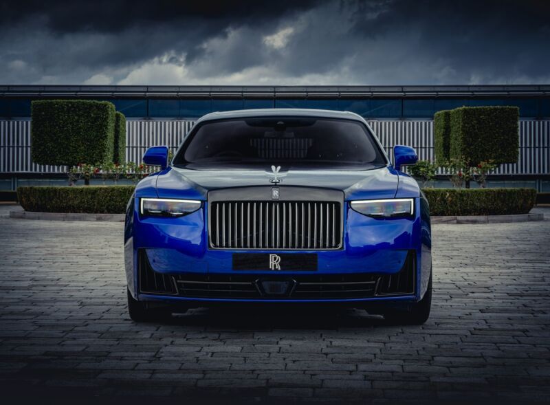 Rolls Royce Black Badge Ghost Gamer