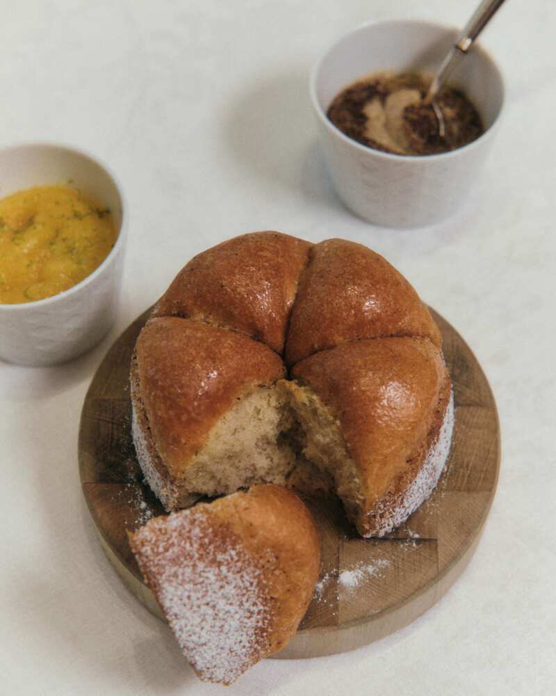 Pain au Lait at Tea Time "Monsieur Dior" bij 30 Montaigne met chef Yannick Alléno © Paul Lehr