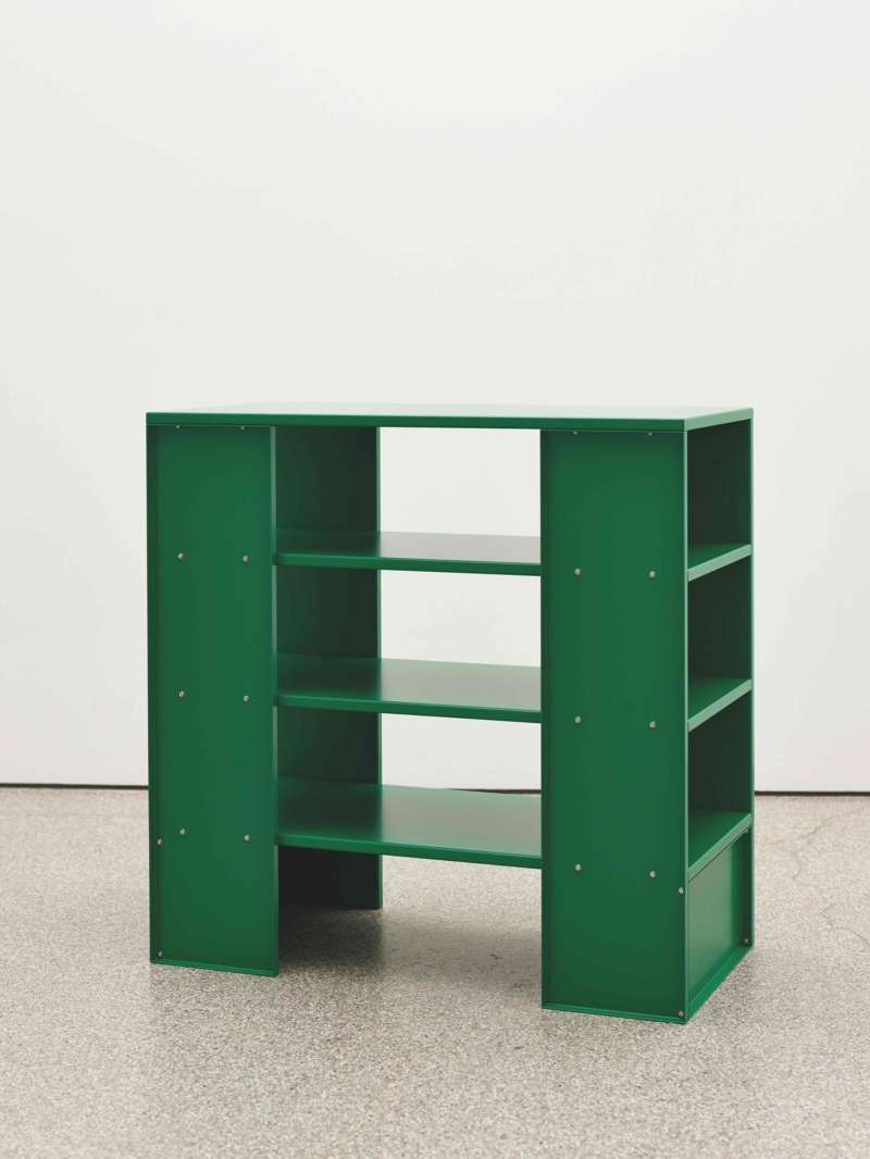 Galerie Greta Meert: Donald Judd, Bookshelf 14, 1984. Aluminium/mintgroen RAL 6029, 100 x 100 x 50 cm