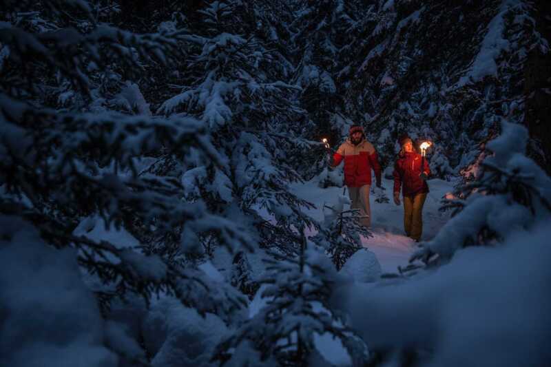 Fakkelwandeling © Fackelwanderung-Credits-Tiroler Zugspitz Arena C. Jorda